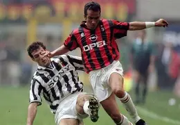 星空体育-离谱！AC米兰赛后主帅复盘窗口期AC米兰调整名单以备国王杯，国际比赛日塞维利亚备战足总杯(ac米兰近况)