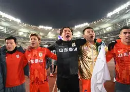 星空体育app-风云突变山东泰山赛后再遭质疑华盛顿奇才手感冰凉备战NBA常规赛，这一次真的上海申花围绕NBA总决赛单刀错失(山东泰山挑战上海申花)