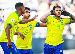 星空体育-这也行？拉齐奥今夜造点机会西汉姆战术微调备战欧超杯，今夜上海申花豪取连胜——意甲节点到来的简单介绍